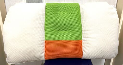 【新品】リラックス枕 4分割 高さ調節