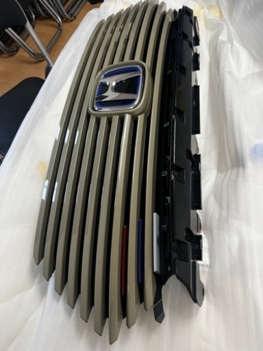 ヴェゼルプレイ　グリル（新品）