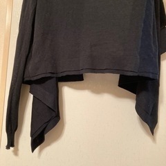 theoryの黒の上着の画像