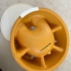 【あげます】バンボ ベビーチェア テーブルつき 黄色 マーガレット ベルトつき の画像