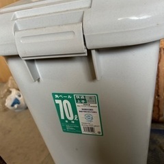 角ペール　ゴミ箱70㍑