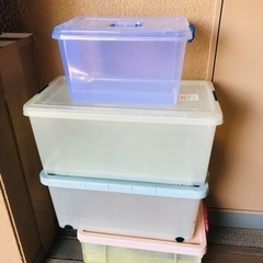 蓋付き押入れケース、衣装ケースの画像