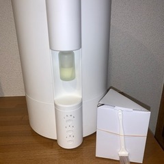 【美品です】加湿器 卓上 アロマ おしゃれ 超音波式加湿器 アロマディフューザー付加湿器の画像
