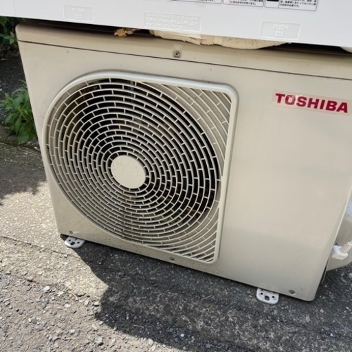 お買い得‼️東芝 RAS-H221PT 2021年製　ルームエアコン