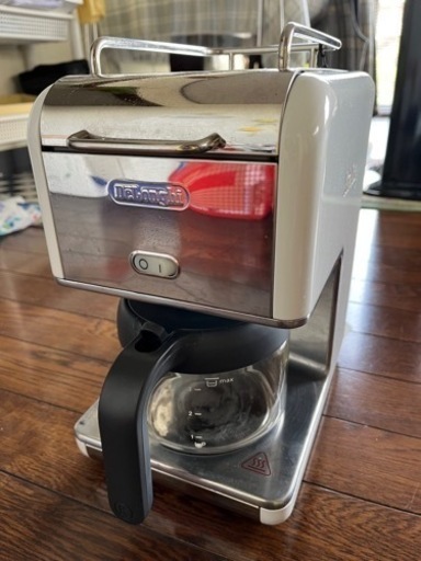 【お値下げしました！】DeLonghi デロンギ コーヒーメーカー(CMB6-WH WHITE)