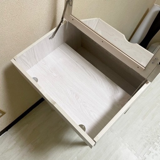 【超美品‼️】定価16,070円♪ アイリスオーヤマ ドレッサー＆スツール コンパクト 化粧台 メイク ホワイト♪