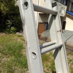 二段梯子　アルミの画像