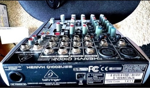 BEHRINGER  XENYX Q1002USB ミキサー！