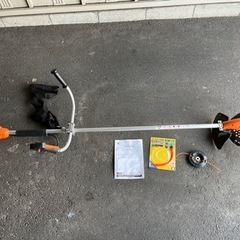 ヤマゼン 充電式刈払機(草刈り機)キャンプ整地に