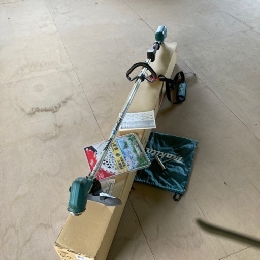 マキタ　充電式草刈機
