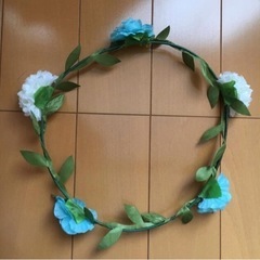 ⭐︎新品⭐︎花かんむり　ホワイト×ブルー　ヘアアクセサリーの画像