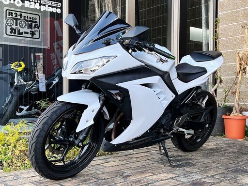 美車 カワサキ Ninja250 ホワイト 保証付き フェンダーレス 社外レバー＆バーエンド キー2本付 ニンジャ
