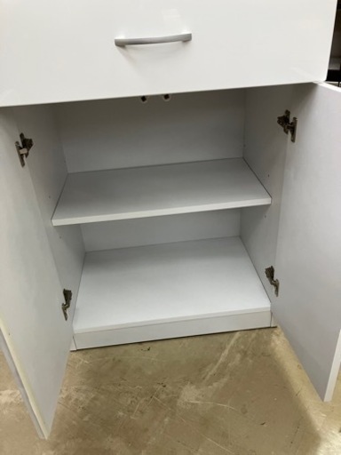 ㈱大満?収納量抜群?スリムカップボード　2733