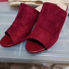 【お話中です】オープントゥ ベルベット サンダル Mサイズ