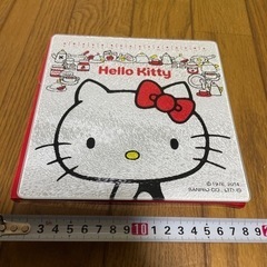 【決定🌸】強化ガラスキティちゃんキッチンボード　まな板　敷物　お皿
