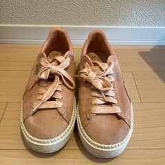 プーマ　スウェードスニーカー　ピンク　23.5の画像