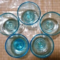 【無事受け渡し完了】ガラス食器　アクアブルーの画像