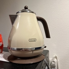 デロンギ　ケトル　オフホワイトの画像