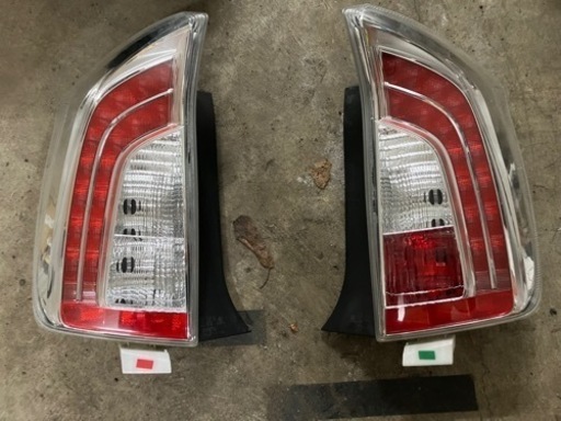30プリウス後期テールランプ