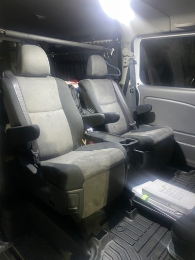 NV350 プレミアムGX用　セカンドシート　エスティマセカンドシート使用