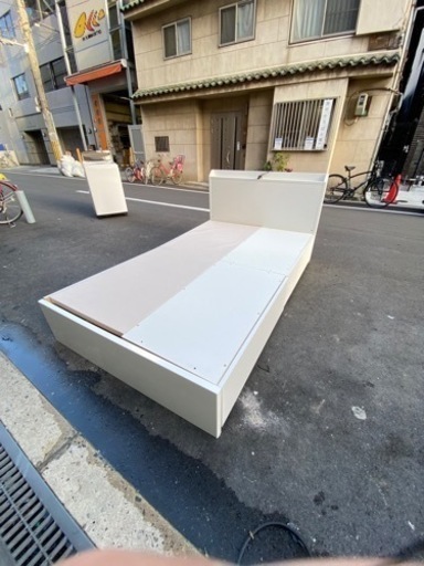 ? 大阪市内配達設置無料 ?セミダブルベッドマットレスセット??