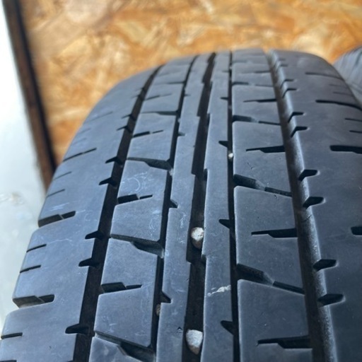 バリ山　DUNLOP ダンロップ　VAN01 195/80R15 107/105L LT 夏タイヤ　2021年製　15インチ