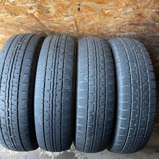 バリ山　DUNLOP ダンロップ　VAN01 195/80R15 107/105L LT 夏タイヤ　2021年製　15インチ