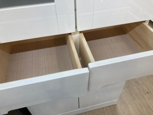 【トレファク名古屋徳重】ホワイトカラーのハイタイプ食器棚のご紹介！
