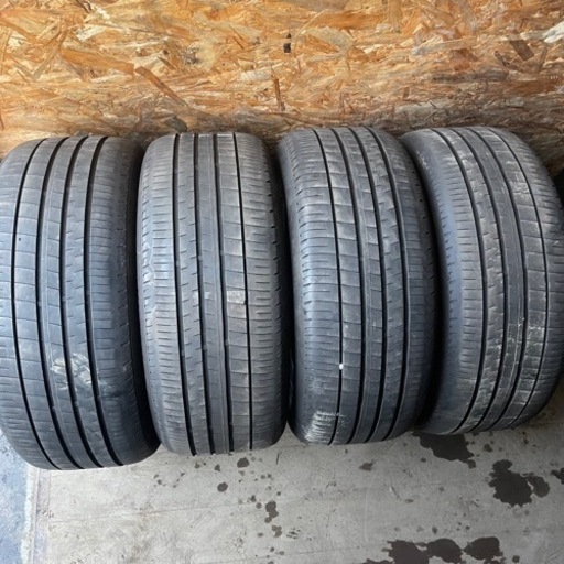 バリ山　DUNLOP ダンロップ　VEURO VE304 235/45R18 夏タイヤ　2022年製　18インチ