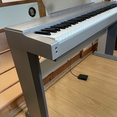 88鍵盤YAMAHAヤマハP-70 ヤマハ 電子ピアノ キーボード　スタンド付 