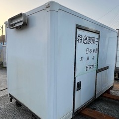 倉庫　物置　バイクガレージ　シャッター付き　サイドドア　車庫　コンテナ　保冷庫　野菜室　食品庫の画像