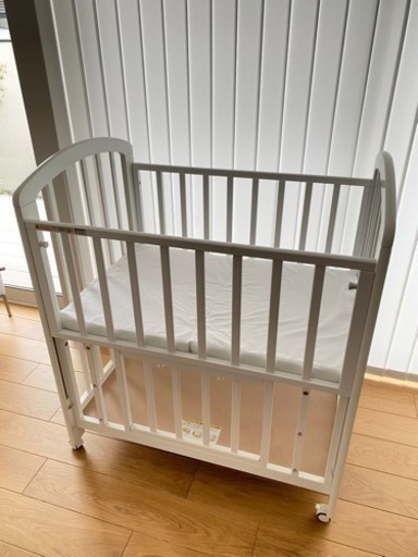 カトージ　katoji ミニサイズ　ベビーベッド