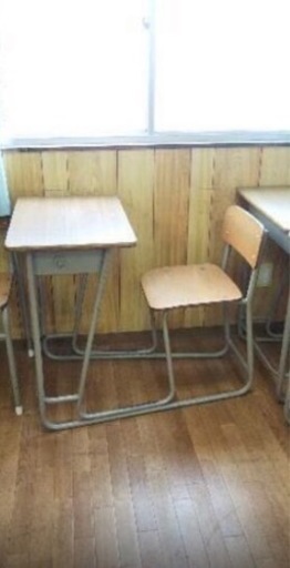 椅子、机セット（3月末で締切）