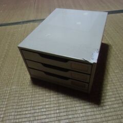 コクヨ 三段 引き出し 書類入れ 金属製 白系 お譲りします。＊石川県＊美川より＊期間限定の画像