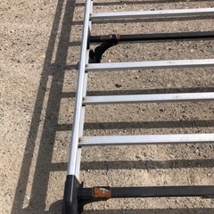 ハイエースキャンプにルーフキャリアなんでも乗っちゃう