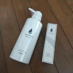 ボディソープ 300ml とクリーム 30g のセットです。