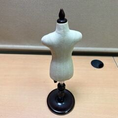 トルソー ミニサイズ 人形洋服 マネキン W110×D110×H370～500㎜ USED品現状にて 引取のみの画像