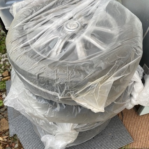 ホイル付きスタッドレス