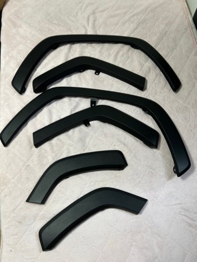 TOYOTA RAV4 フェンダー 新車外し