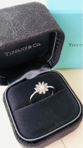 【美品】Tiffany&Co. ティファニー　フラワーリング　婚約指輪　エンゲージリング