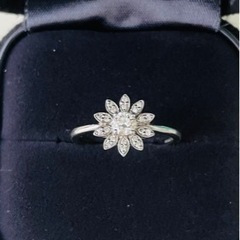【美品】Tiffany&Co. ティファニー　フラワーリング　婚約指輪　エンゲージリングの画像