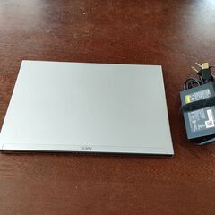 ZOOM会議も快適　超軽量　VersaPro UltraLite VK18TG-G　office付（バッテリー２時間４６分）の画像