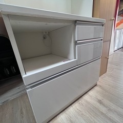 ニトリキッチンボード 食器棚 幅88×奥行50高さ201cm ホワイト