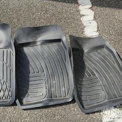 自動車　カーマット