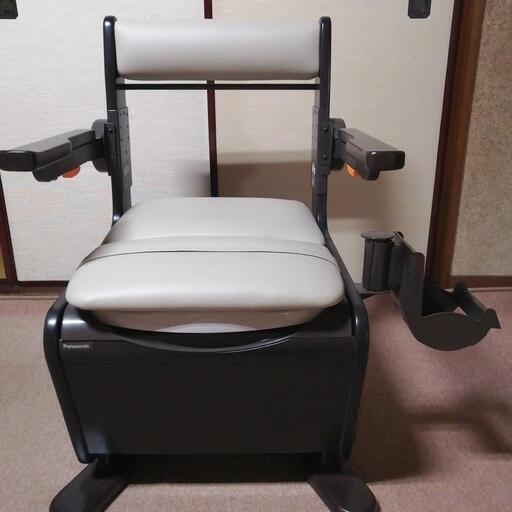 家具調トイレ　座楽　ポータブルトイレ　パナソニック　Panasonic