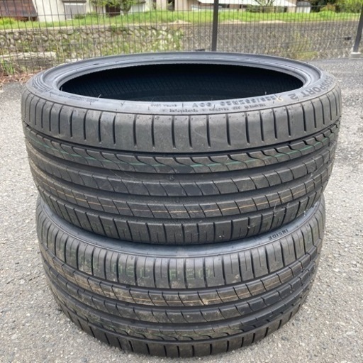 サマータイヤ2本　225/35ZR20  2021年製　エコスポーツ2