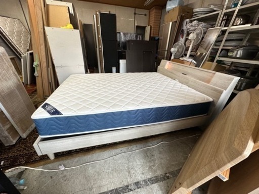 美品???クーインベッド