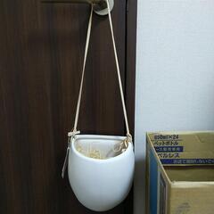 フラワーベース　花瓶　フライングタイガー