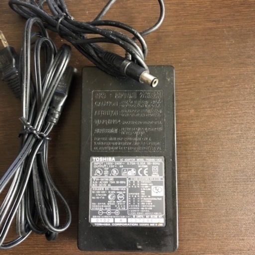 AC アダプタ　OUTPUT 15V 4A