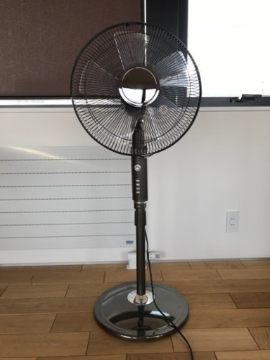 扇風機　おしゃれ　モダン　タイマー付　首振り